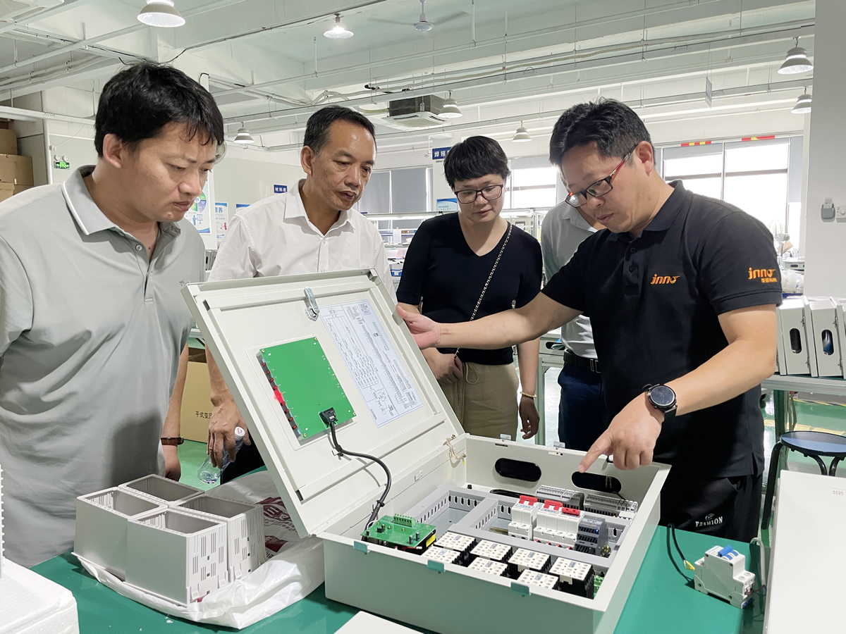 加強校企合作,共建產學共贏